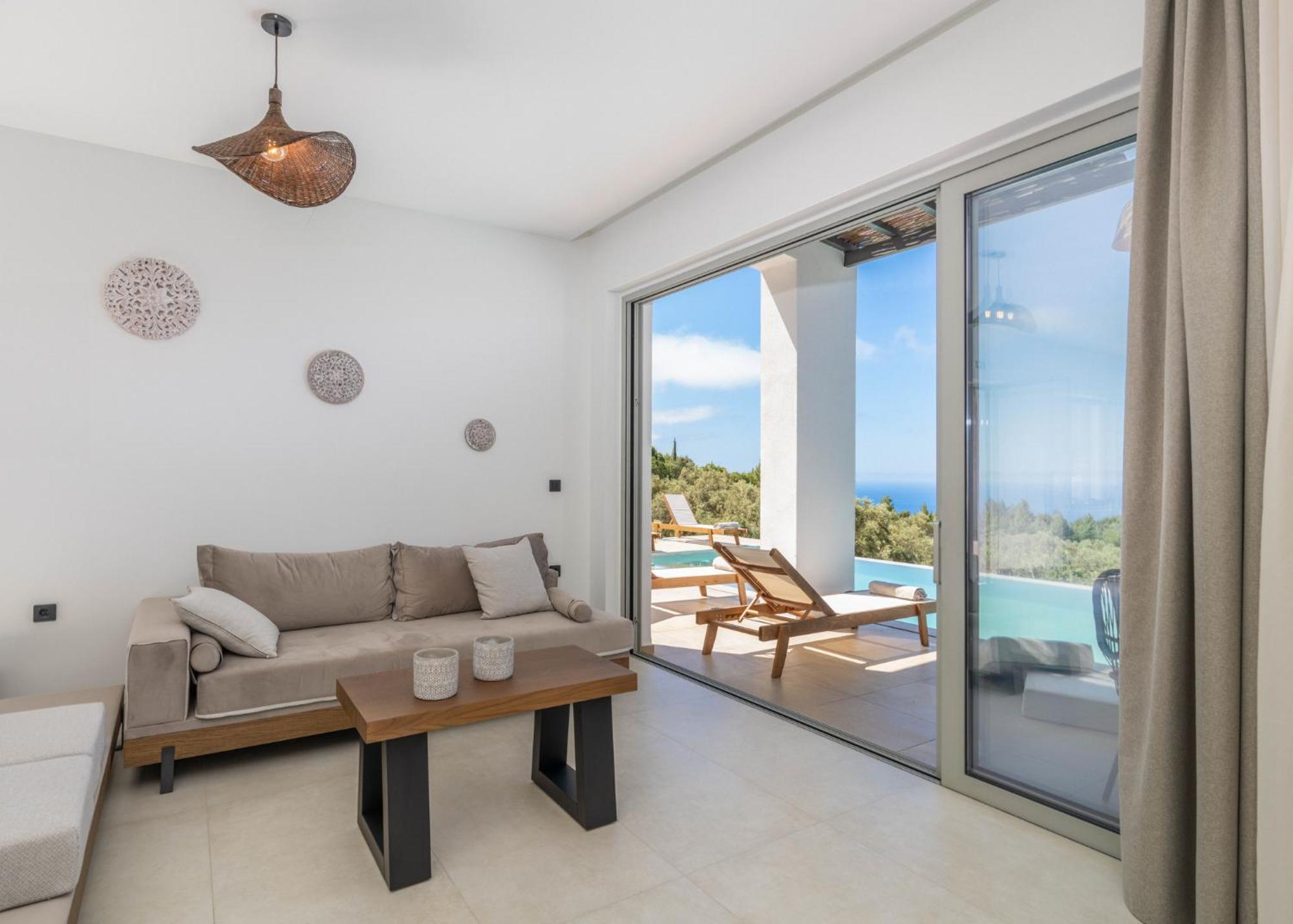 Mellamare Luxury Suites Athánion Екстериор снимка