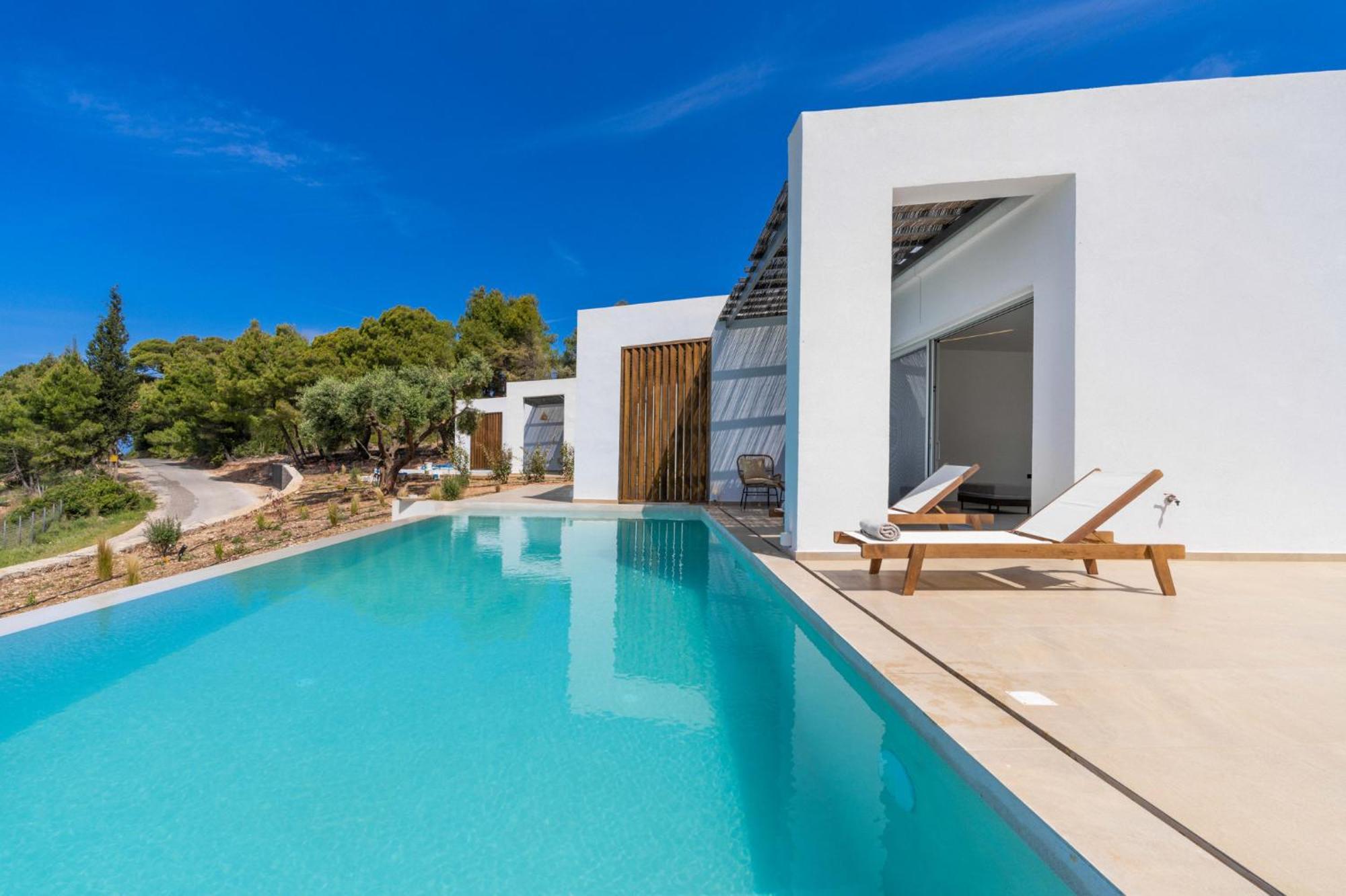 Mellamare Luxury Suites Athánion Екстериор снимка